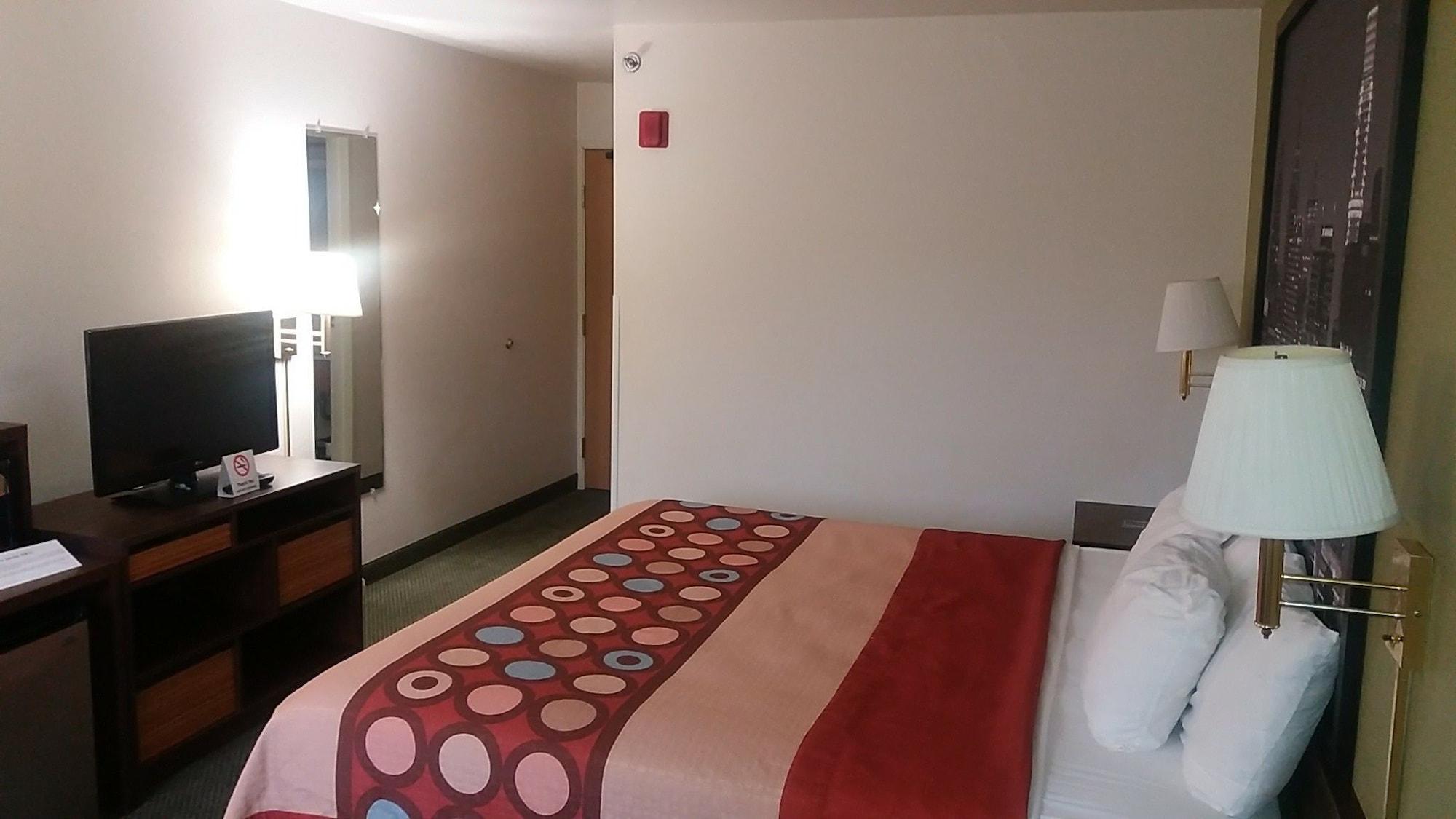 Super 8 By Wyndham West Middlesex/Sharon Area Exterior foto